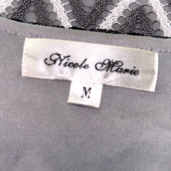 LIKE⭐️NEW CHEVRON DRESS🖤Black, Gray & White by Nicole Marie Bell Sleeves Medium - Picture 7 of 10